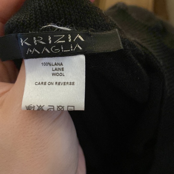 Unique turtle neck sweater - Picture 7 of 8